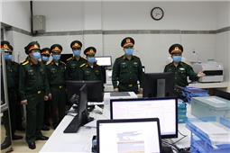 Tư lệnh Quân khu thăm và kiểm tra tại Bệnh viện Quân y 110